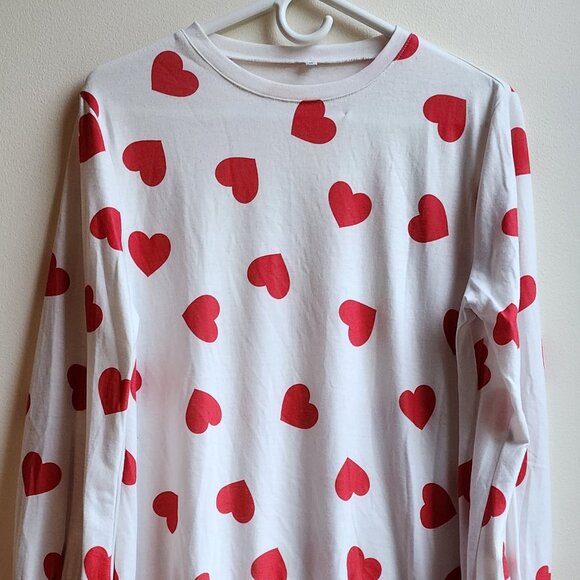 Amazon IVAY Red Heart Printed Long Sleeve Jersey Size Medium - Picture 5 of 16